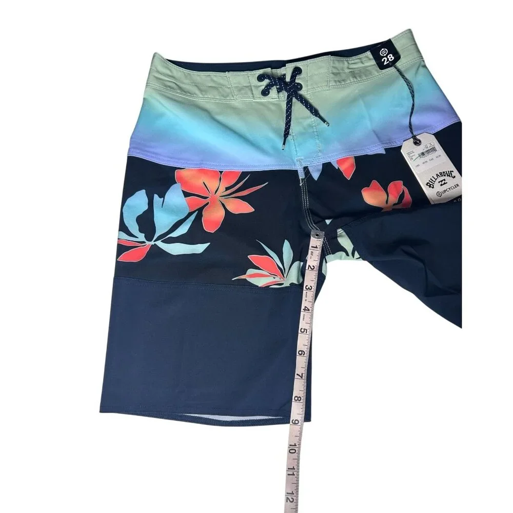Billabong Swim Trunks Pro Performance Boardshorts Boy's Size 28 Floral Print NEW